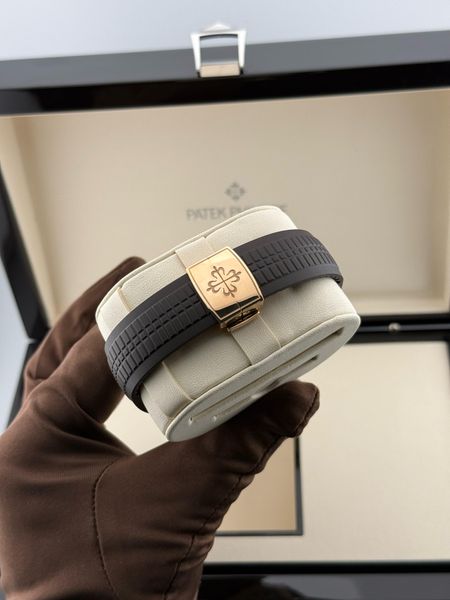 Patek Philippe Aquanaut 5164R-001